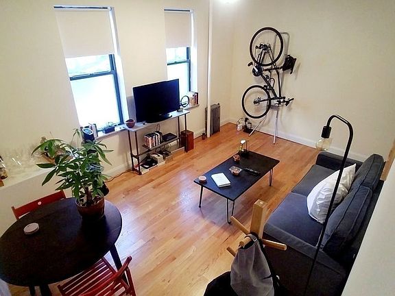 2nd image of 244 15th St Unit 1F