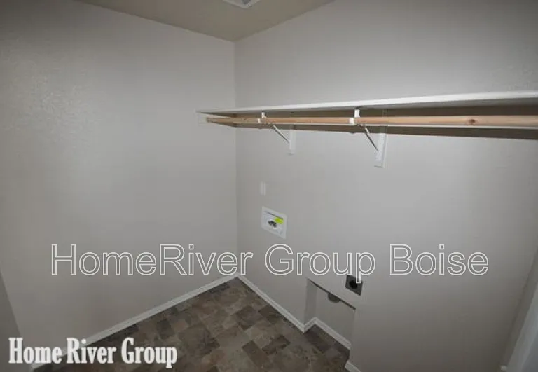 4265 S Overhill Way — Photo 17