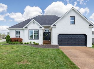 1100 Summerville Cir, Thompsons Station, TN 37179