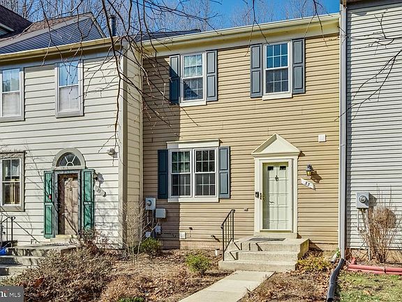 5th image of 33 Lake Park Ct #965