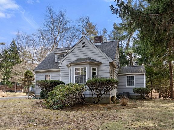 3rd image of 24 Park Ln