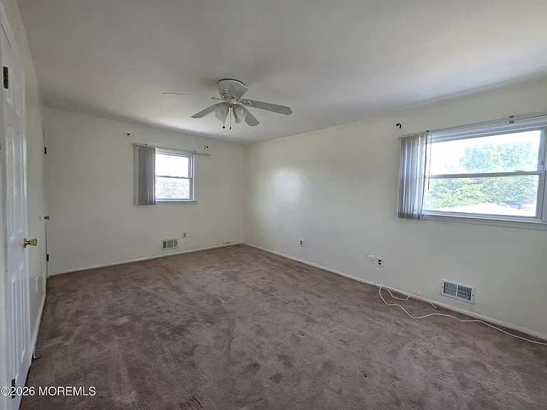 42 Richards Dr — Photo 12