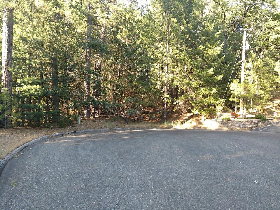 1st image of 21293 Vinewood Ct