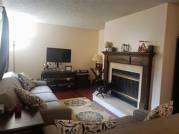 4th image of 830 Glendale Ct