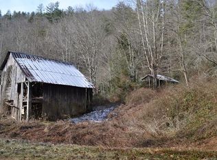 7527 Nc 212 Hwy, Marshall, NC 28753