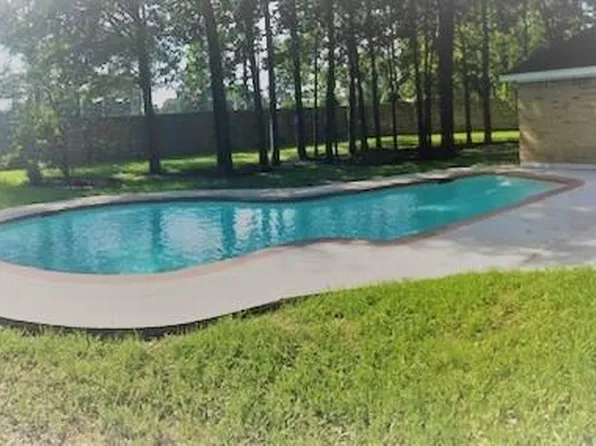 12707 Wolf Creek Ct, Humble, TX 77346