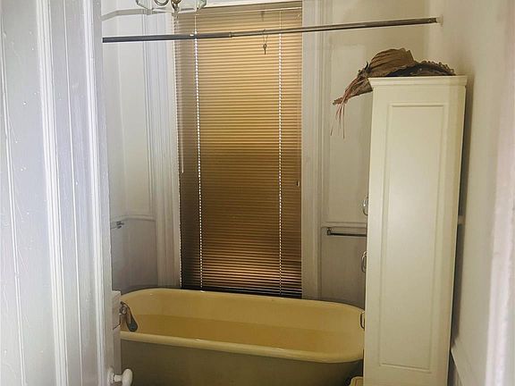 5th image of 1541 Pacific Street