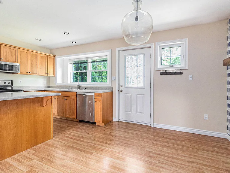 1017 Bluestem Ln — Photo 11