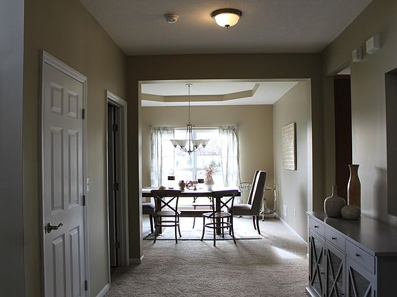 5th image of 121 Sparrow Ct