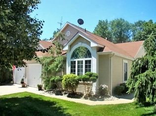 6 Dowing Ln, Jackson, NJ 08527