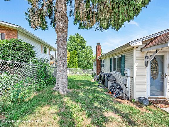5th image of 1213 Mowry St