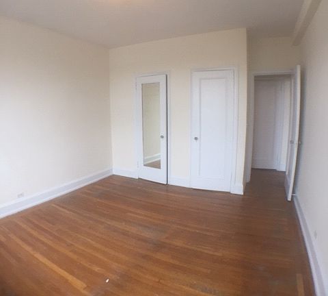 3rd image of 36 Plaza St E APT 6E