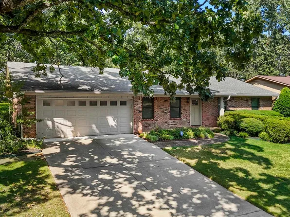 1817 War Eagle Dr, N Little Rock, AR 72116