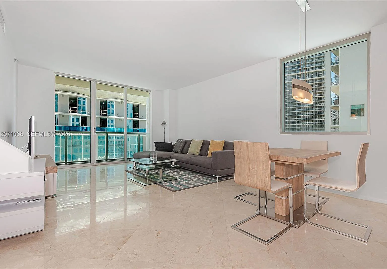 500 Brickell West Condo — Photo 3