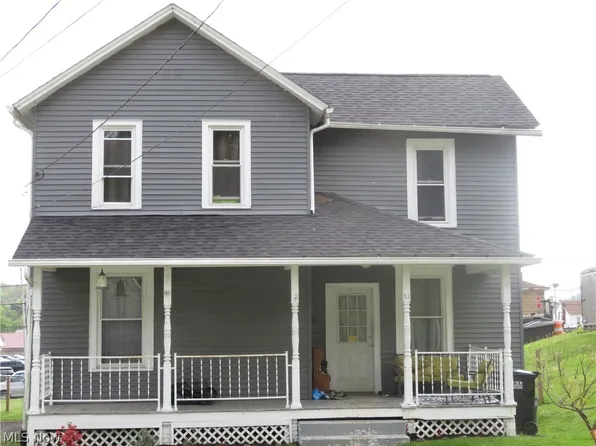 53 E North Ave, East Palestine, OH 44413