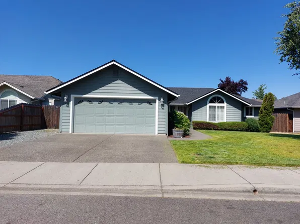 1654 Nunnwood Ln, Grants Pass, OR