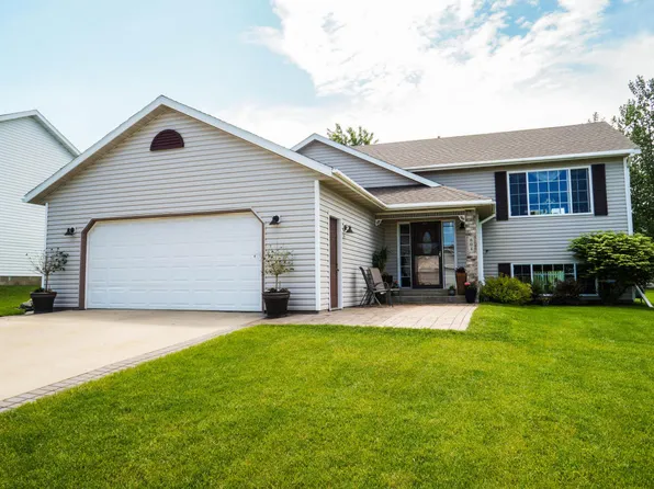 604 4th St NE, Byron, MN 55920