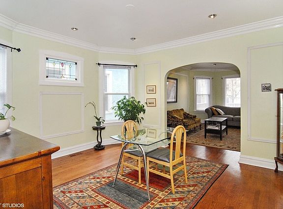 2nd image of 4239 W Wrightwood Ave