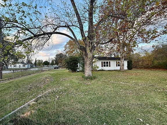 5th image of 700 E Wallisville Rd