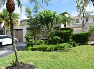 3083 N Palm Aire Dr, Pompano Beach, FL 33069