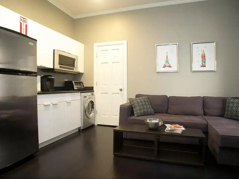 20 E Goethe St #304 — Photo 10