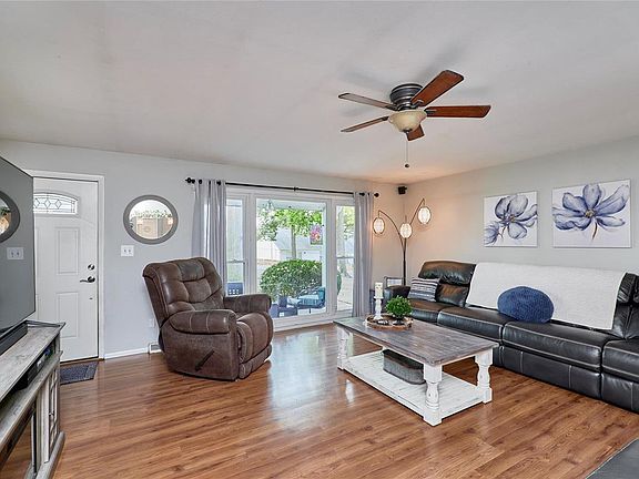 5th image of 11227 Essex Ave