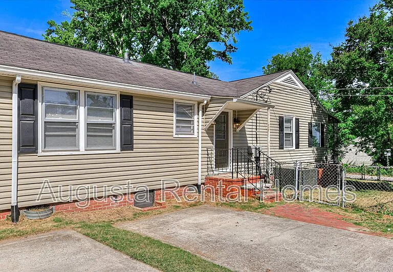 3210 York Dr — Photo 38