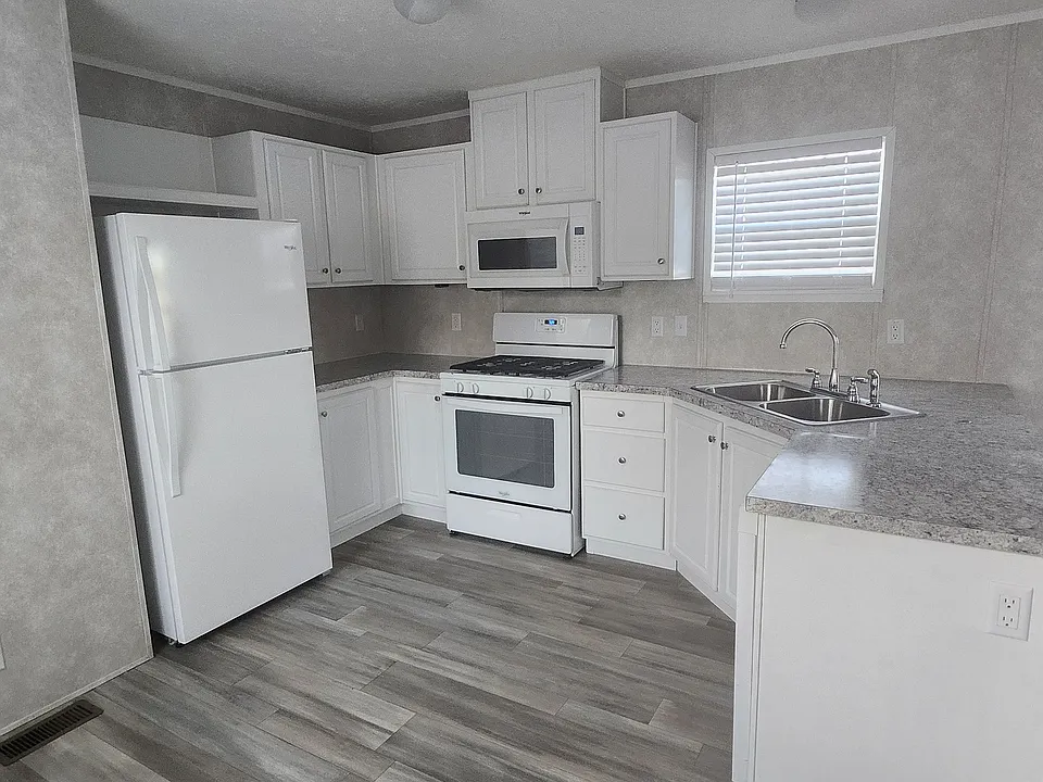 1301 Devils Glen Rd #21