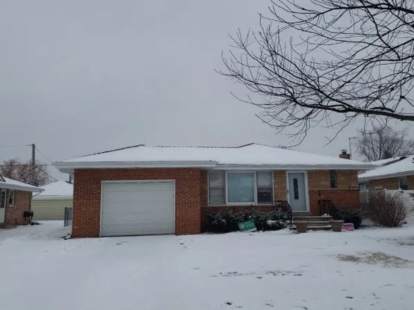 7812 W Crain St, Niles, IL 60714