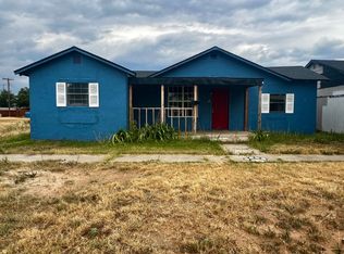 220 N 6th St, Slaton, TX 79364