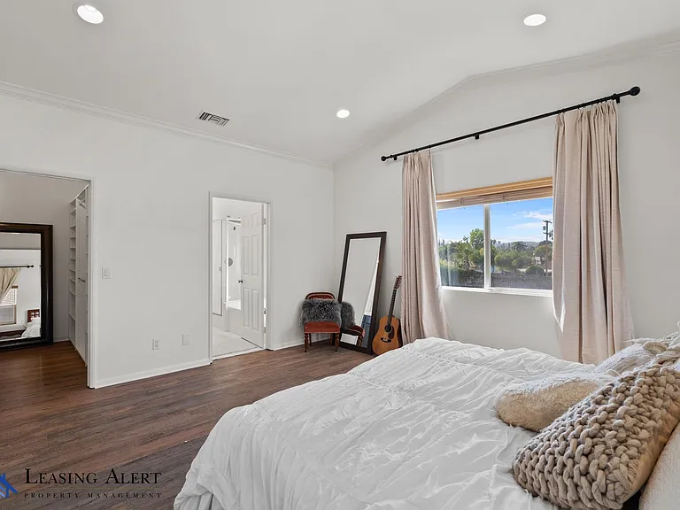 20300 Vanowen St #36 — Photo 19