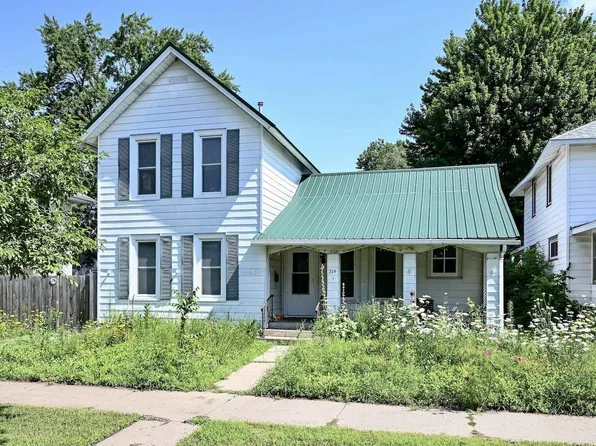 214 10th STREET E E, Winona, MN 55987