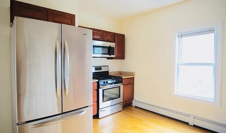 328 Williams St #3F — Photo 4