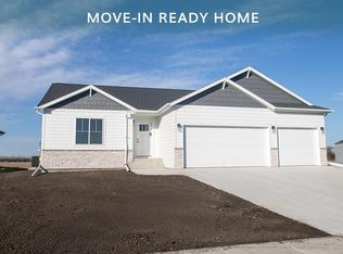 10109 Concord Dr, Horace, ND 58047