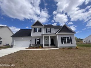 106 Woodford Dr, Jacksonville, NC 28540