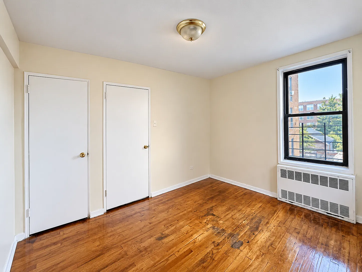 22-04 Collier Avenue — Photo 3