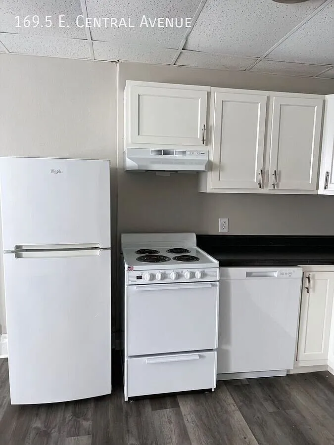 Newly Updated 2 Bedroom In Downtown Delaware Coming Soon! — Photo 4