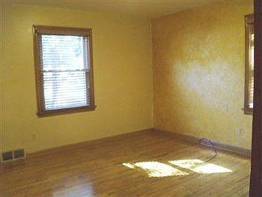 3rd image of 4710 Grover Dr