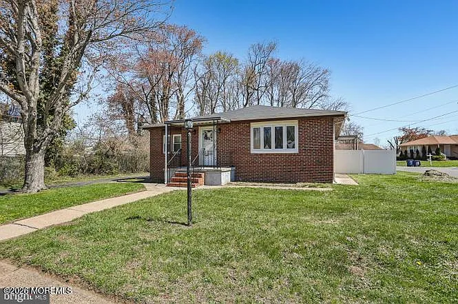 36 Browning Ave — Photo 22