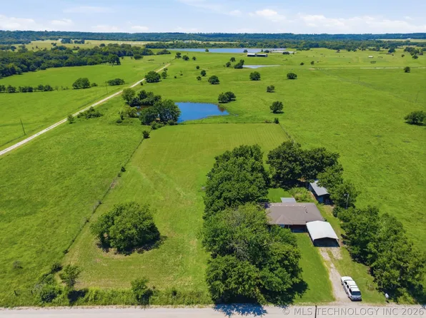 32821 N 3960th Rd, Ramona, OK 74061