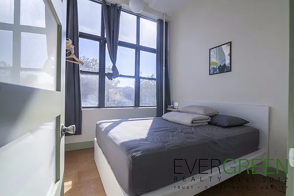 Rented by Evergreen Apartments BK | media 51
