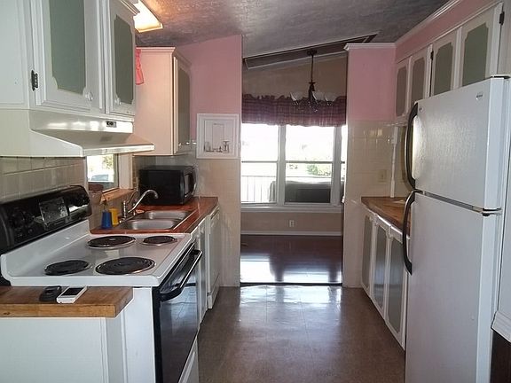 3rd image of 2805 Silver Spur Ln
