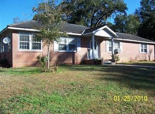 209 NE 3rd Ave, Trenton, FL 32693