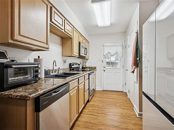 3rd image of 720 Heavens Dr APT 20