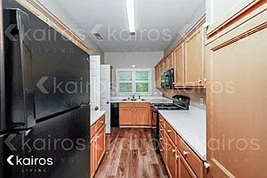 3 bed, 2.5 bath, 1737 sqft, $2,245 — Photo 4