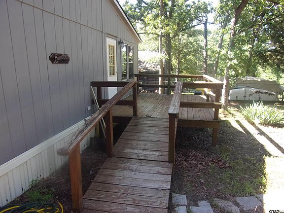 3rd image of 371 Woodcreek Dr