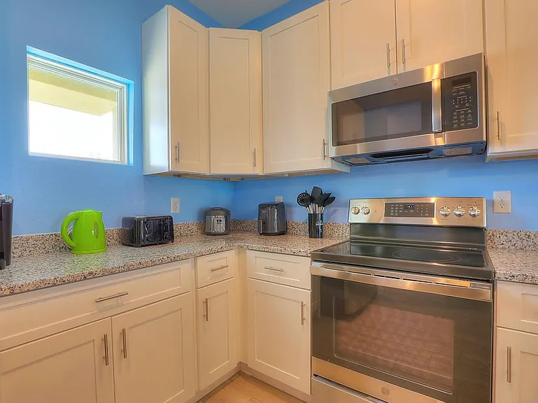 468 Lake Shore Pkwy — Photo 47