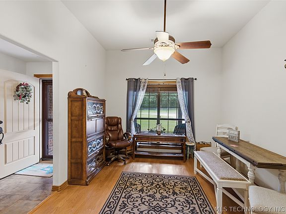 5th image of 61 Hummingbird Ln