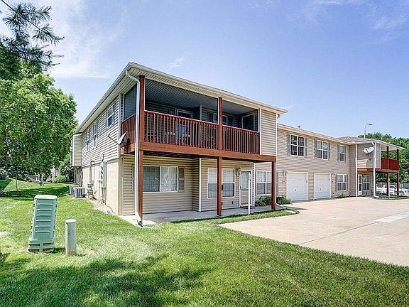 3rd image of 12507 E 39th St S #49