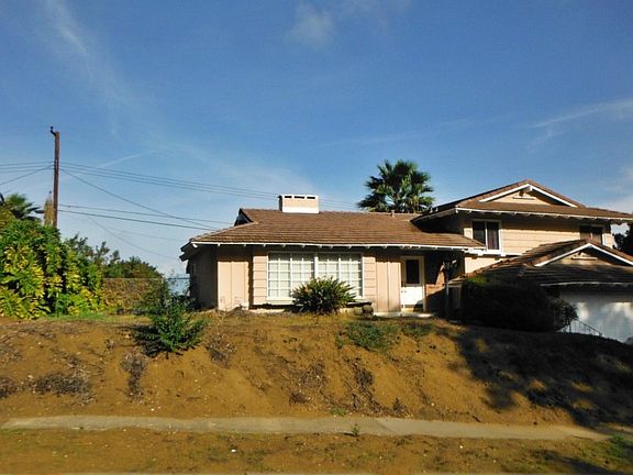 3rd image of 16227 Salazar Dr